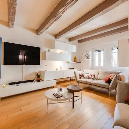 La Tour Du Lac - Beautiful Apartment In The Heart Of Annecy Exterior photo
