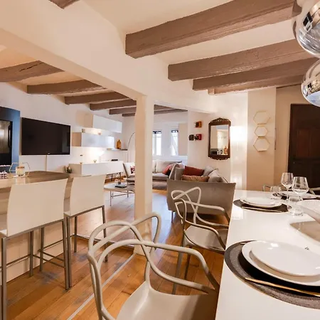La Tour Du Lac - Beautiful Apartment In The Heart Of Annecy Exterior photo